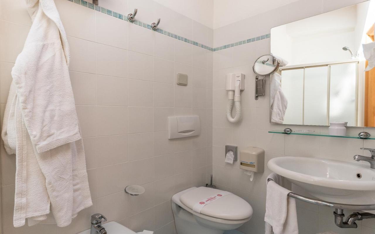 Hotel Escorial Cervia Kültér fotó