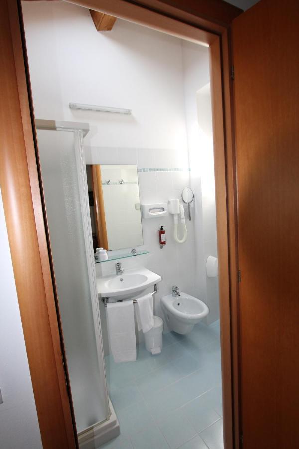 Hotel Escorial Cervia Kültér fotó