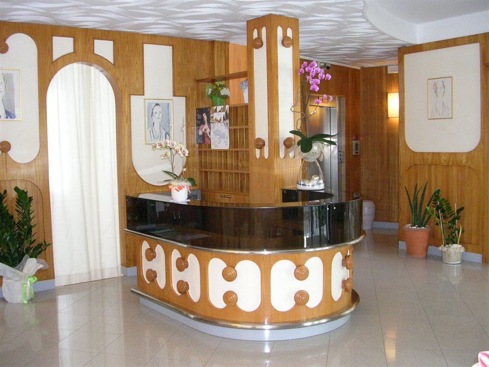 Hotel Escorial Cervia Kültér fotó