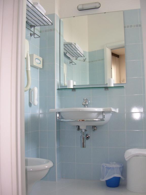Hotel Escorial Cervia Szoba fotó